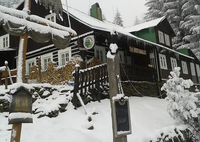 Penzion U Pirata Maison d'hôtes *